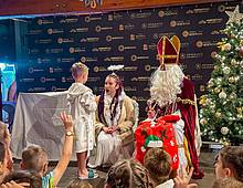 🎅 Mikuláš, anjel a čert sa tento rok vyhrievajú v Bešeňovej! 